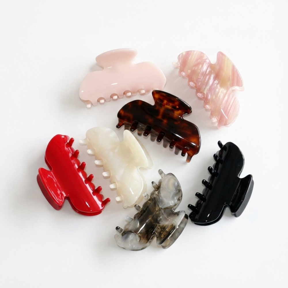 Soft Matte Acrylic Hair Claw | Medium