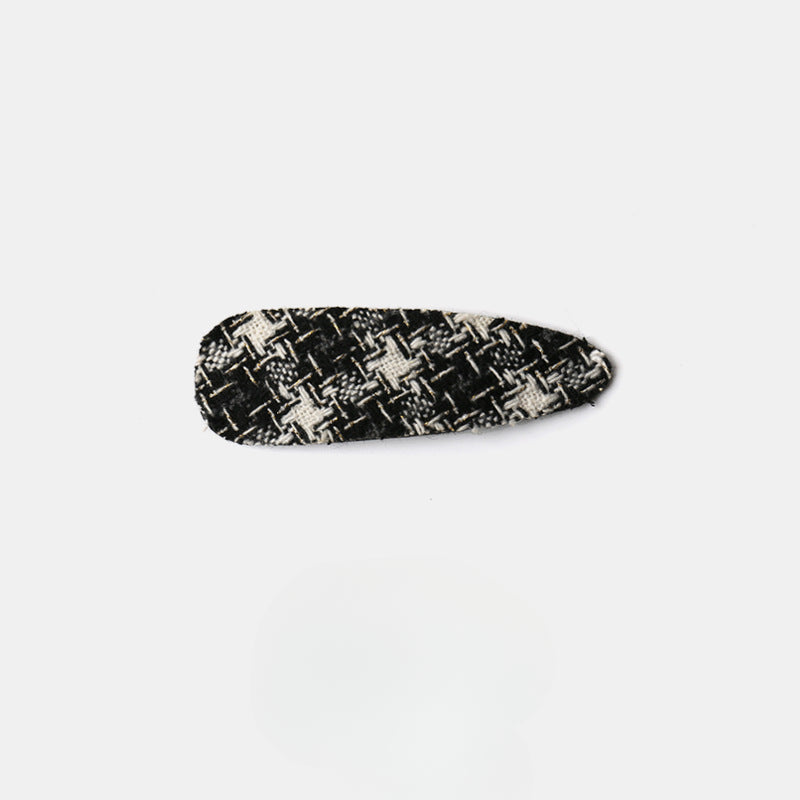 Checkered hair pin