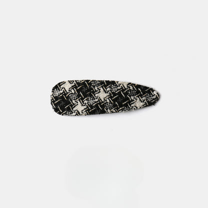 Checkered hair pin