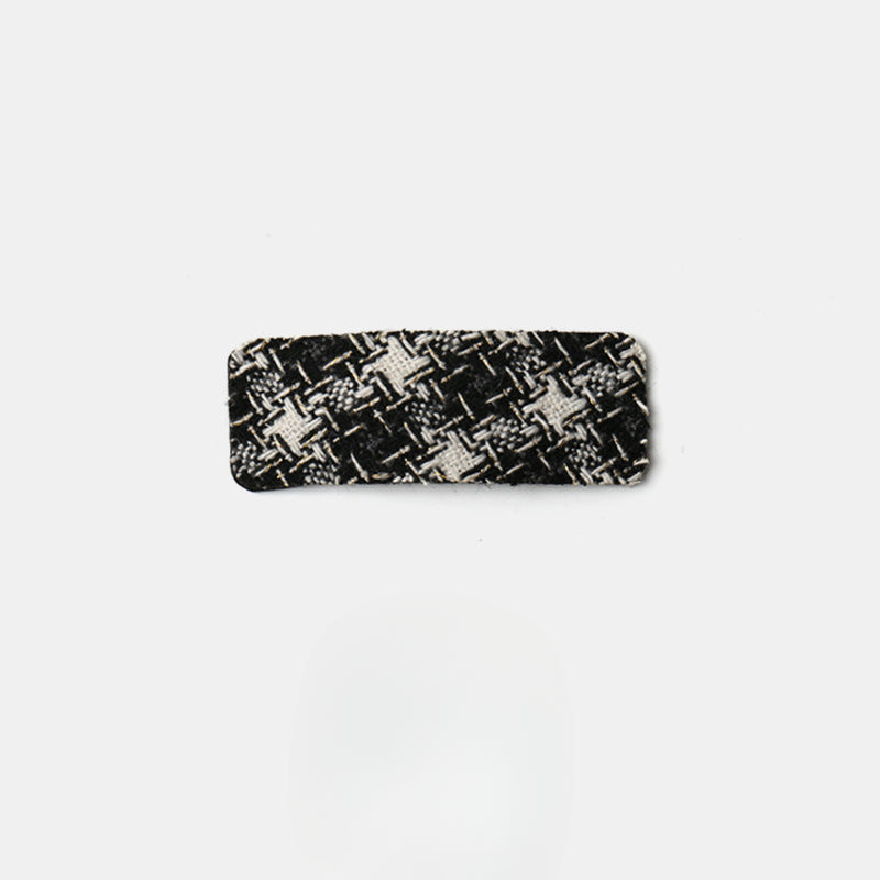 Checkered hair pin