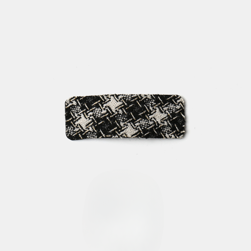 Checkered hair pin