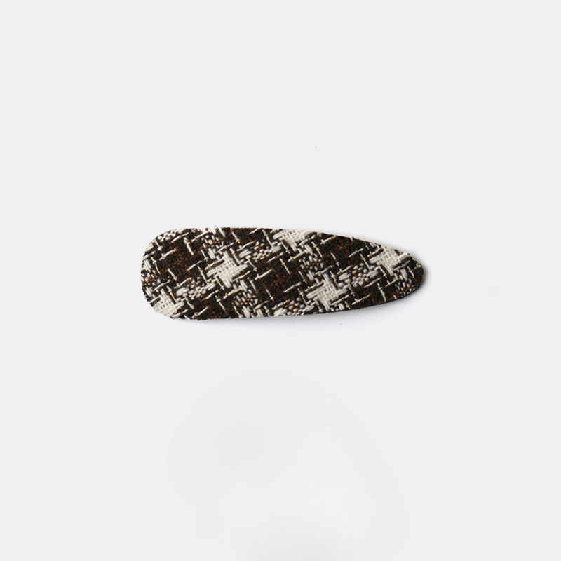 Checkered hair pin