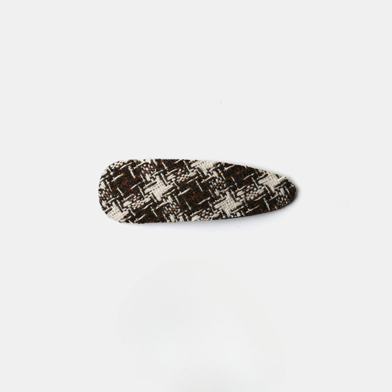 Checkered hair pin