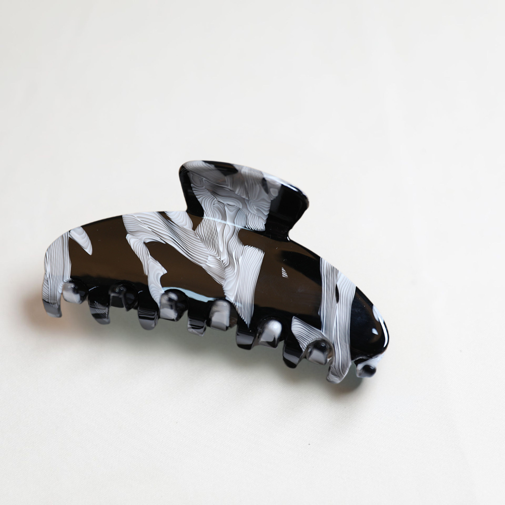 Retro Marble Hair Claw