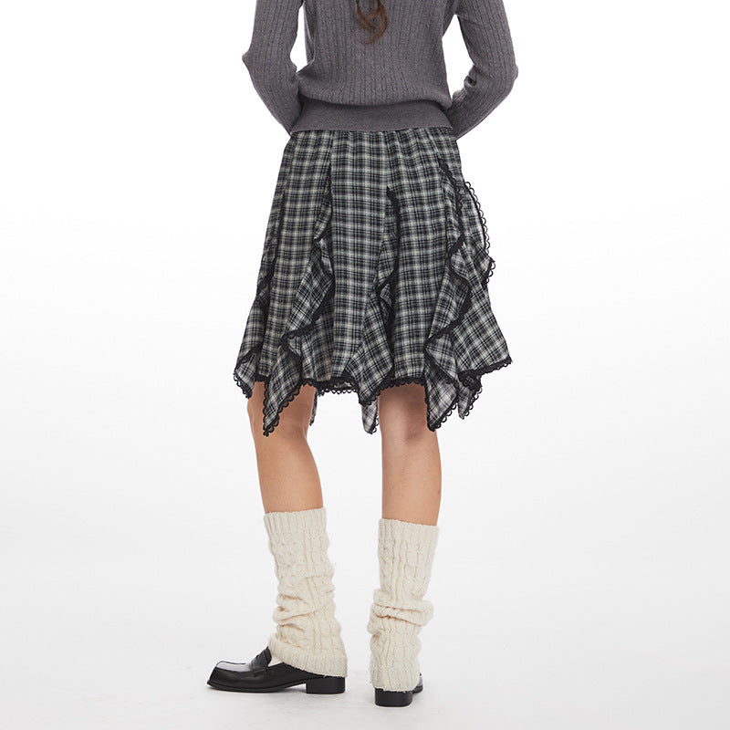 Irregular lace-hem skirt