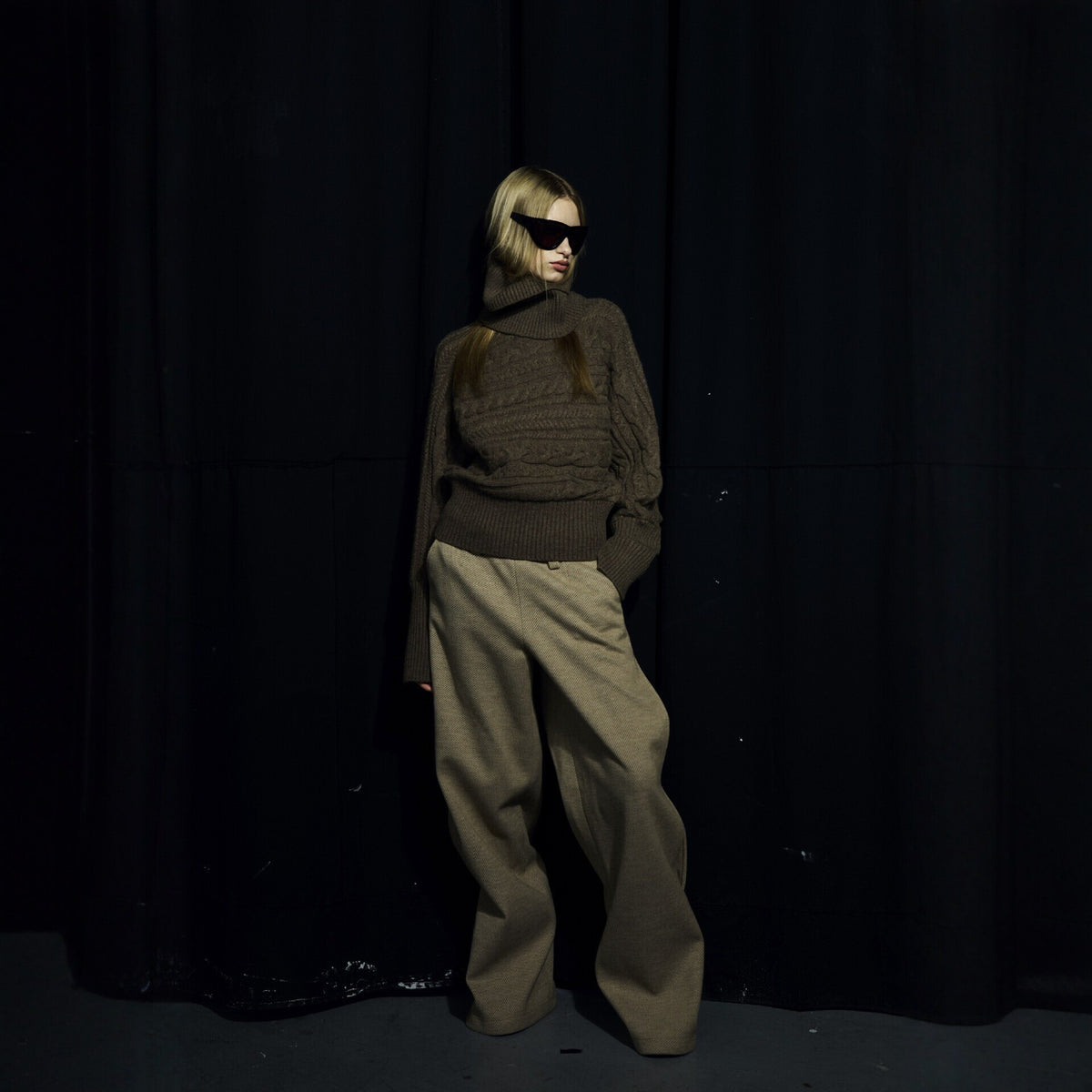 Pokiovo Cable Knit Sweater with Detachable Snood