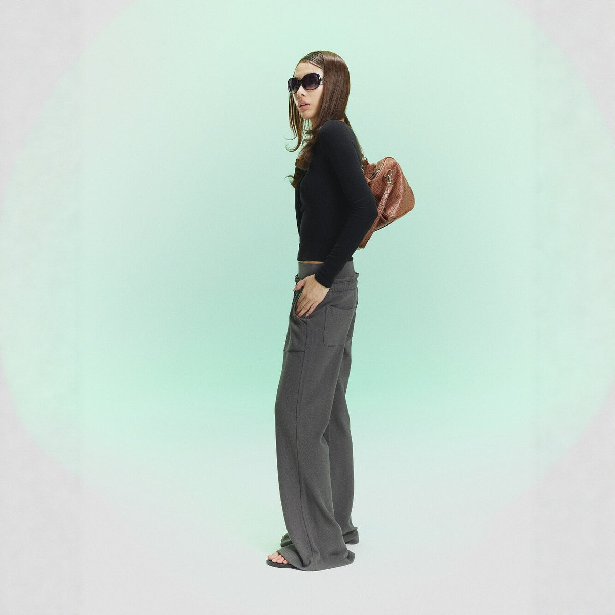Pokiovo Low Rise Flared Trousers
