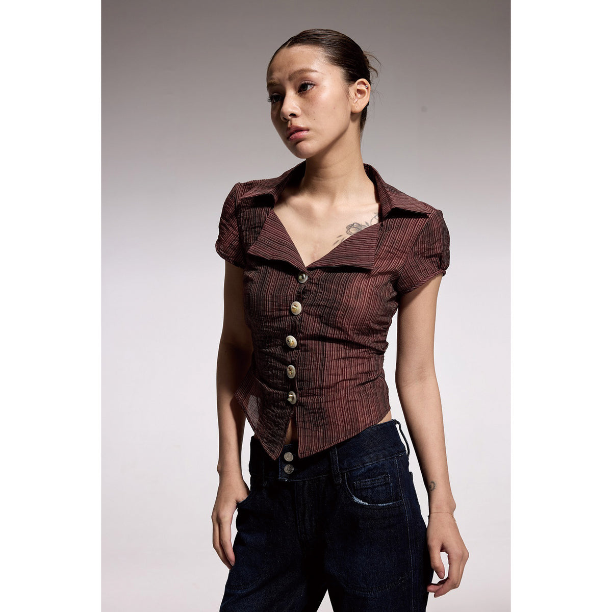 Pokiovo Fitted Short Sleeve Shirt