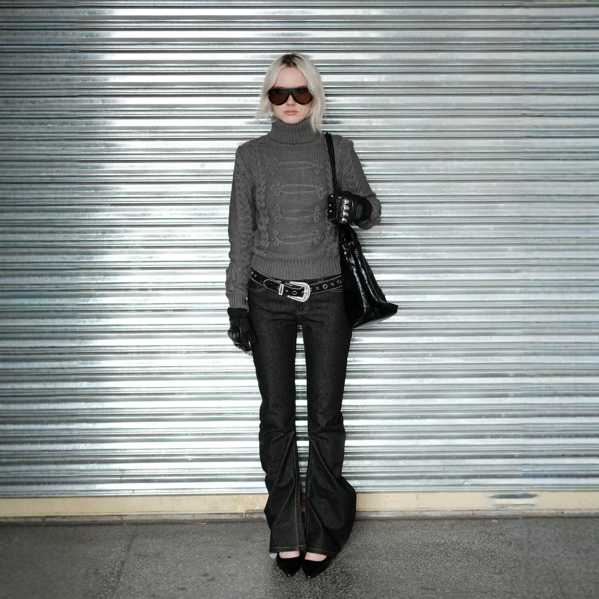 Pokiovo Cable Knit Turtleneck Sweater
