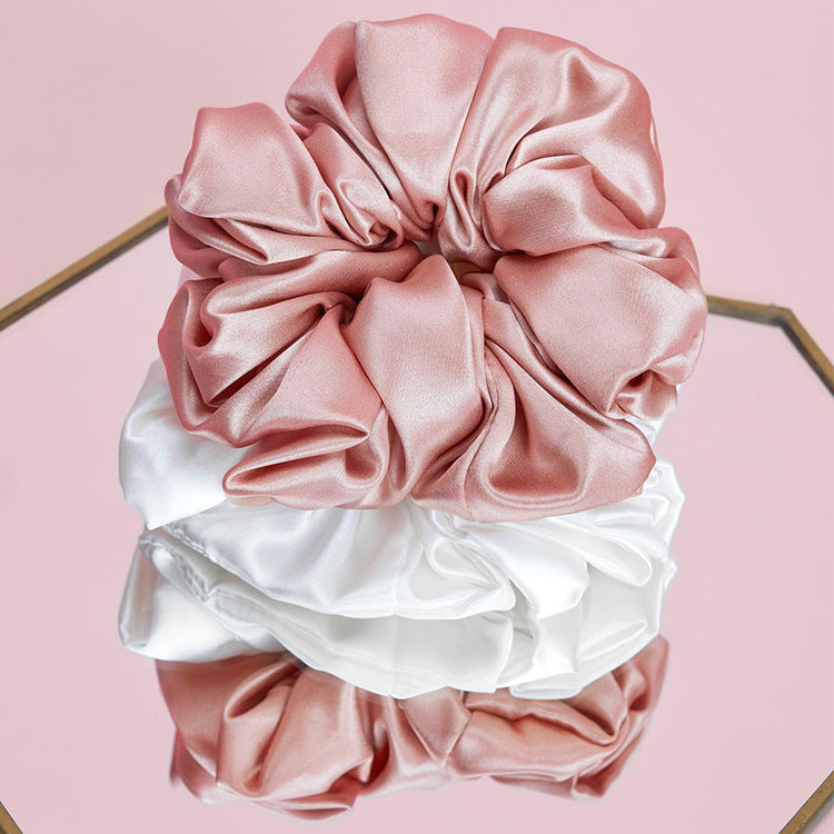 Silk Éclat Scrunchie | Medium