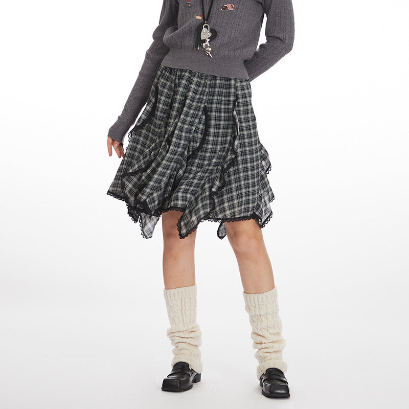 Irregular lace-hem skirt