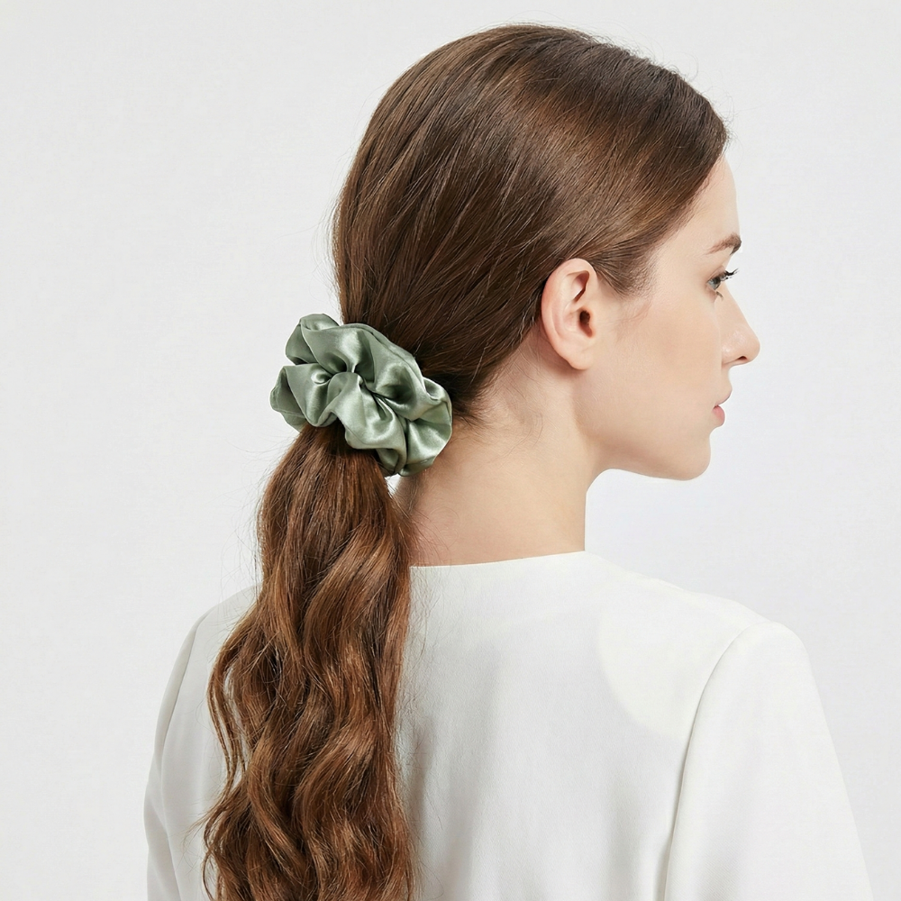 Silk Luxe Classic Scrunchie | Medium