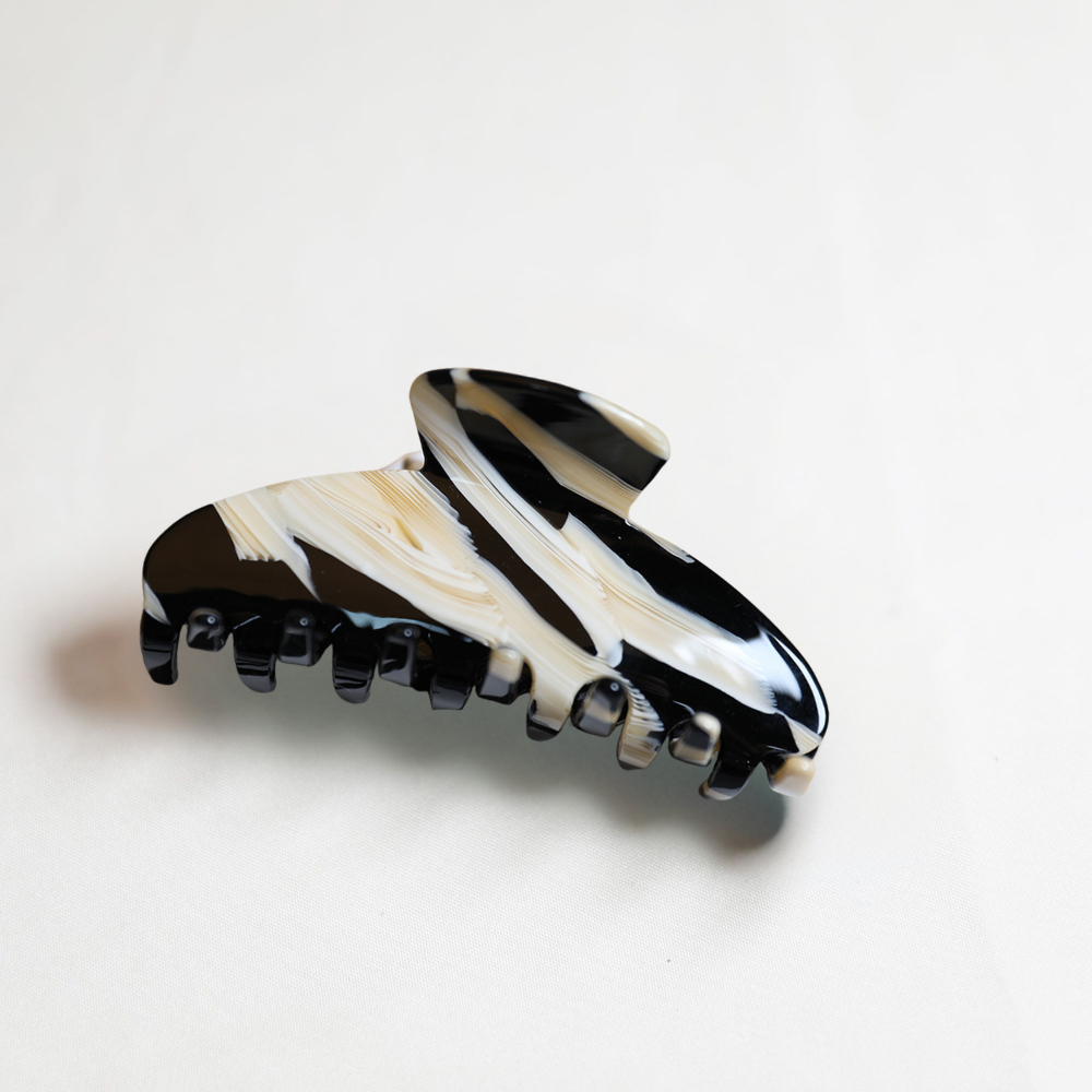 Retro Marble Hair Claw